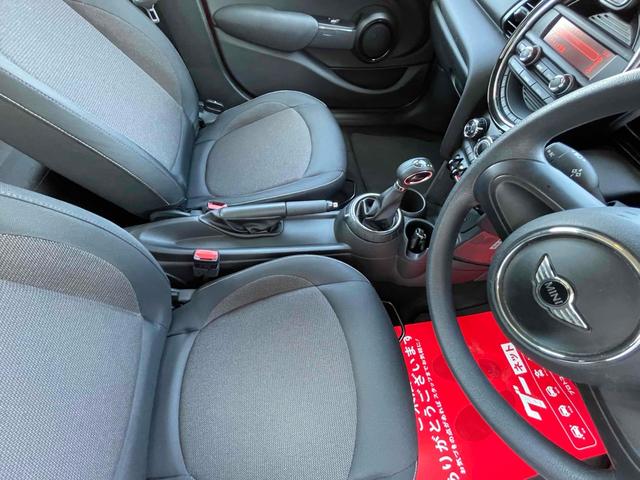 ＭＩＮＩ ワン　ＥＴＣ　オートクルーズコントロール　アルミホイール　ターボ　スマートキー　ＡＴ　盗難防止システム　ＡＢＳ　エアコン　パワーステアリング　パワーウィンドウ　ＵＳＢ　ＡＵＸ（9枚目）