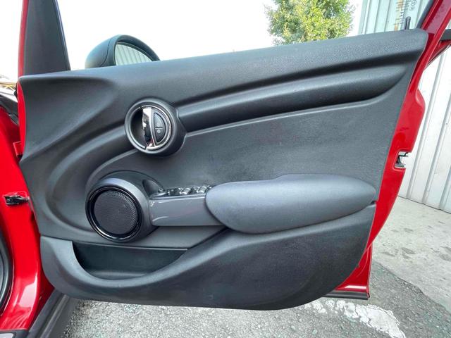 ＭＩＮＩ ワン　ＥＴＣ　オートクルーズコントロール　アルミホイール　ターボ　スマートキー　ＡＴ　盗難防止システム　ＡＢＳ　エアコン　パワーステアリング　パワーウィンドウ　ＵＳＢ　ＡＵＸ（24枚目）