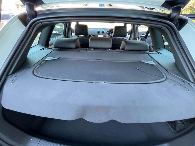 A3 スポーツバック1.4TFSI Sラインパック バックカメラ ナビ TV クリアランスソナー アルミホイール AT 盗難防止システム 記録簿 ABS ESC CD DVD再生 USB Bluetooth エアコン パワーステアリング(38枚目)