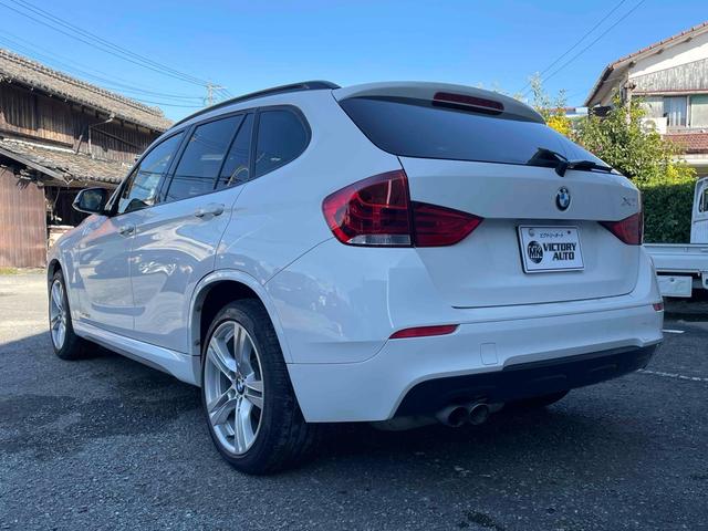 Ｘ１ ｓＤｒｉｖｅ　２０ｉ　Ｍスポーツ　Ｐａｎａｓｏｎｉｃストラーダナビ　ＴＶ　Ｂｌｕｅｔｏｏｔｈ機能　ＥＴＣ　純正１８インチアルミナビ　　ＡＴ　ＣＤ　ＵＳＢ　ＡＢＳ　エアコン　パワーステアリング　パワーウィンドウ（18枚目）