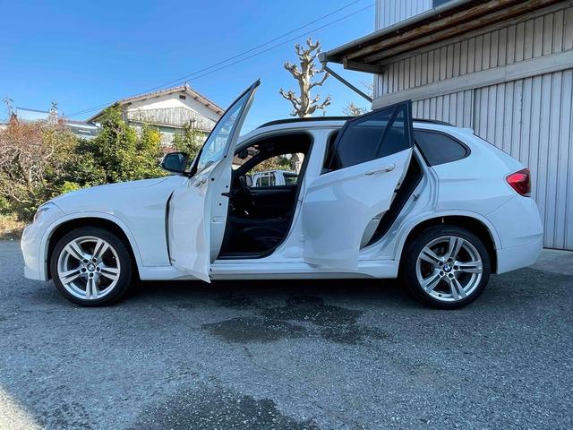 Ｘ１ ｓＤｒｉｖｅ　２０ｉ　Ｍスポーツ　Ｐａｎａｓｏｎｉｃストラーダナビ　ＴＶ　Ｂｌｕｅｔｏｏｔｈ機能　ＥＴＣ　純正１８インチアルミナビ　　ＡＴ　ＣＤ　ＵＳＢ　ＡＢＳ　エアコン　パワーステアリング　パワーウィンドウ（22枚目）