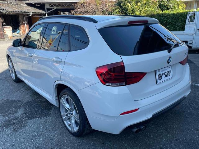 Ｘ１ ｓＤｒｉｖｅ　２０ｉ　Ｍスポーツ　Ｐａｎａｓｏｎｉｃストラーダナビ　ＴＶ　Ｂｌｕｅｔｏｏｔｈ機能　ＥＴＣ　純正１８インチアルミナビ　　ＡＴ　ＣＤ　ＵＳＢ　ＡＢＳ　エアコン　パワーステアリング　パワーウィンドウ（28枚目）