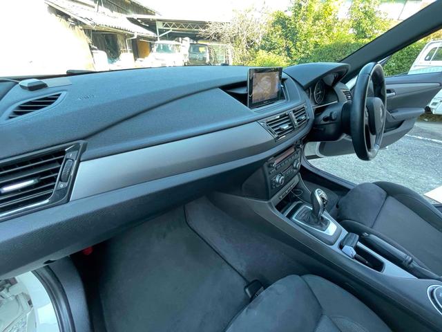 Ｘ１ ｓＤｒｉｖｅ　２０ｉ　Ｍスポーツ　Ｐａｎａｓｏｎｉｃストラーダナビ　ＴＶ　Ｂｌｕｅｔｏｏｔｈ機能　ＥＴＣ　純正１８インチアルミナビ　　ＡＴ　ＣＤ　ＵＳＢ　ＡＢＳ　エアコン　パワーステアリング　パワーウィンドウ（36枚目）