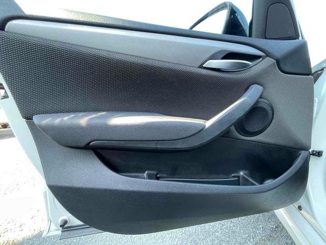 Ｘ１ ｓＤｒｉｖｅ　２０ｉ　Ｍスポーツ　Ｐａｎａｓｏｎｉｃストラーダナビ　ＴＶ　Ｂｌｕｅｔｏｏｔｈ機能　ＥＴＣ　純正１８インチアルミナビ　　ＡＴ　ＣＤ　ＵＳＢ　ＡＢＳ　エアコン　パワーステアリング　パワーウィンドウ（38枚目）