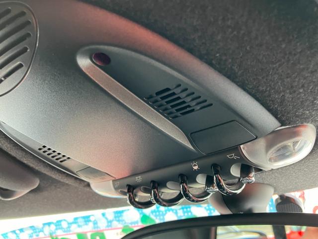 ＭＩＮＩ クーパーＳ　クラブマン　キセノンヘッドライト　ＥＴＣ　１７インチアルミホイール　電動格納ミラー　ＡＴ　ＣＤ　ミュージックプレイヤー接続可　エアコン　パワーステアリング（45枚目）