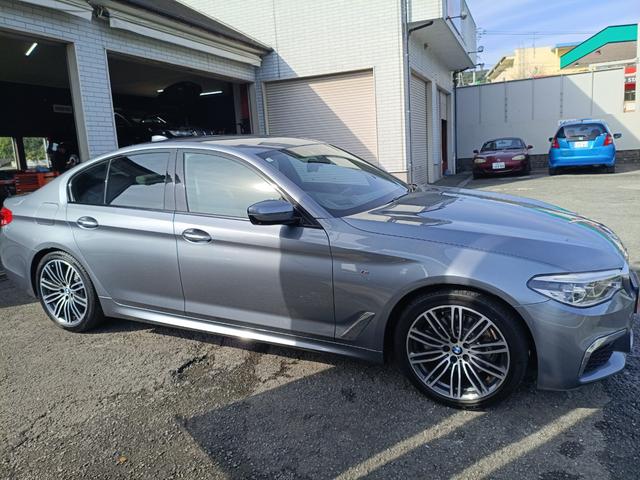 5シリーズ 523i Mスポーツ ハイラインパッケージ ドライブレコーダー ETC クリアランスソナー レーンアシスト オートクルーズコントロール 衝突被害軽減システム 全周囲カメラ ナビ アルミホイール LEDヘッドランプ AT スマートキー(4枚目)