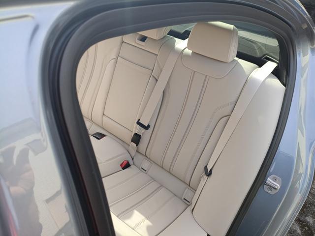 5シリーズ 523i Mスポーツ ハイラインパッケージ ドライブレコーダー ETC クリアランスソナー レーンアシスト オートクルーズコントロール 衝突被害軽減システム 全周囲カメラ ナビ アルミホイール LEDヘッドランプ AT スマートキー(19枚目)