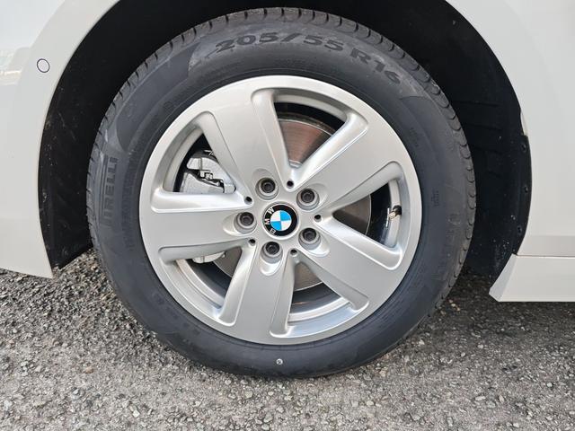 1シリーズ 118d バックカメラ クリアランスソナー オートクルーズコントロール パークアシスト 衝突被害軽減システム アルミホイール オートライト LEDヘッドランプ パワーシート ターボ スマートキー(12枚目)