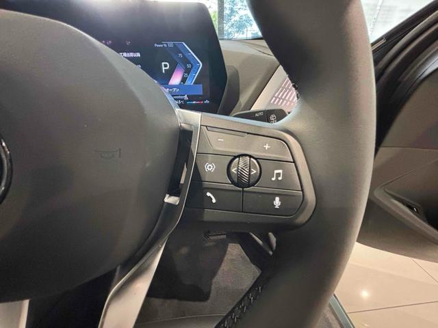 １シリーズ １２０　ハイラインパッケージ　全周囲カメラ　クリアランスソナー　オートクルーズコントロール　衝突被害軽減システム　アルミホイール　パワーシート　スマートキー　ＡＴ　盗難防止システム　ＡＢＳ　ＥＳＣ　エアコン　パワーステアリング（10枚目）