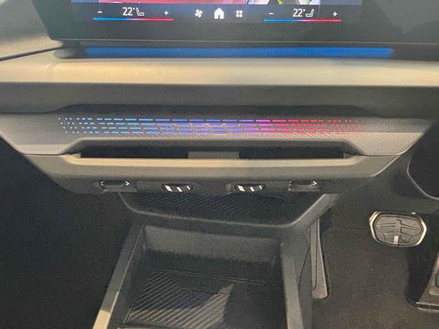 １シリーズ １２０ｄ　Ｍスポーツ　ハイラインパッケージ　全周囲カメラ　オートクルーズコントロール　アルミホイール　サンルーフ　パワーシート　電動格納ミラー　シートヒーター　ＡＴ　エアコン　パワーステアリング　パワーウィンドウ（4枚目）