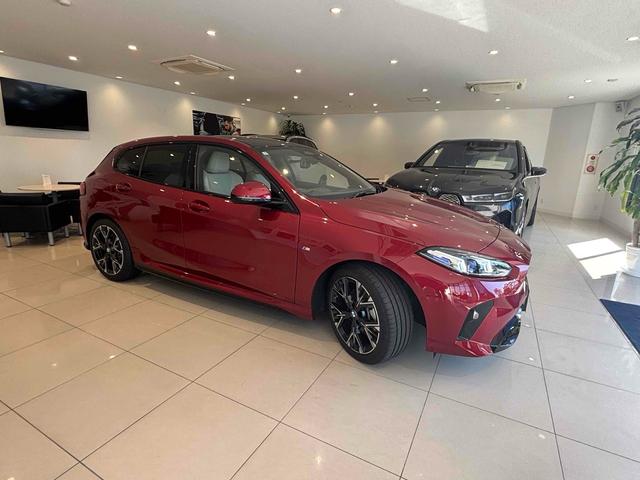 １シリーズ １２０ｄ　Ｍスポーツ　ハイラインパッケージ　全周囲カメラ　オートクルーズコントロール　アルミホイール　サンルーフ　パワーシート　電動格納ミラー　シートヒーター　ＡＴ　エアコン　パワーステアリング　パワーウィンドウ（15枚目）