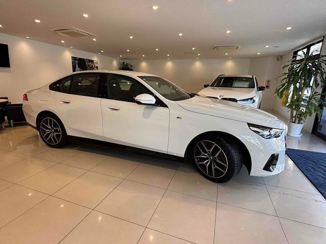 お車の知識がなくても大丈夫です！皆様のご来店をスタッフ一同、心よりお待ちしております。