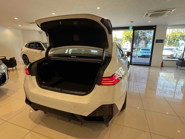 お車の知識がなくても大丈夫です！皆様のご来店をスタッフ一同、心よりお待ちしております。