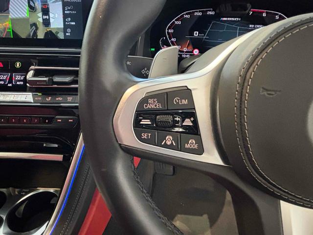 8シリーズ M850i xDrive グランクーペ 4WD クリアランスソナー レーンアシスト オートクルーズコントロール パークアシスト 衝突被害軽減システム 全周囲カメラ アルミホイール オートライト サンルーフ AT シートヒーター(3枚目)