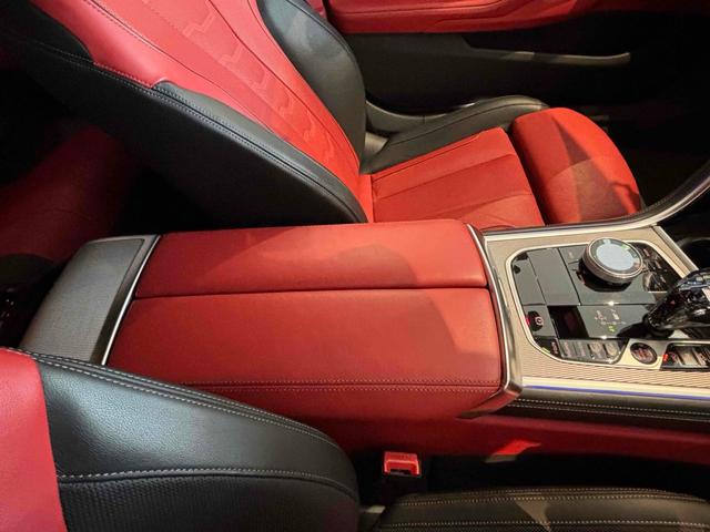 8シリーズ M850i xDrive グランクーペ 4WD クリアランスソナー レーンアシスト オートクルーズコントロール パークアシスト 衝突被害軽減システム 全周囲カメラ アルミホイール オートライト サンルーフ AT シートヒーター(10枚目)