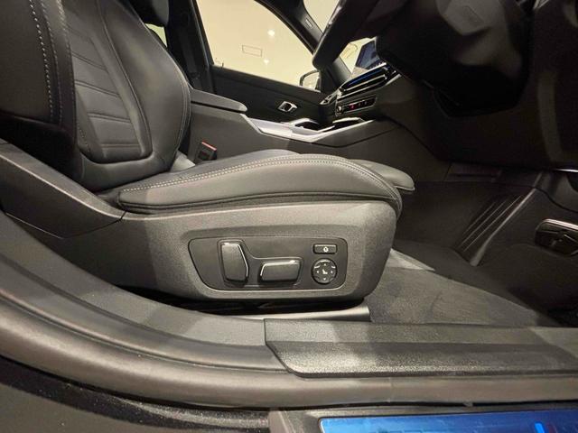 ３シリーズ ３２０ｉツーリング　Ｍスポーツ　ＥＴＣ　全周囲カメラ　クリアランスソナー　オートクルーズコントロール　レーンアシスト　衝突被害軽減システム　アルミホイール　ヘッドライトウォッシャー　パワーシート　スマートキー　アイドリングストップ（12枚目）