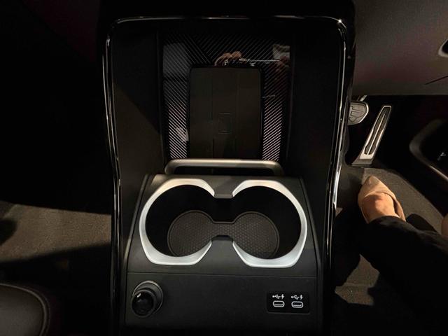 Ｘ２ ｘＤｒｉｖｅ　２０ｉ　Ｍスポーツハイラインパッケージ　レンタカーＵＰ★　４ＷＤ　全周囲カメラ　オートクルーズコントロール　レーンアシスト　パワーシート　衝突被害軽減システム　ＬＥＤヘッドランプ　電動リアゲート　アルミホイール　スマートキー（6枚目）