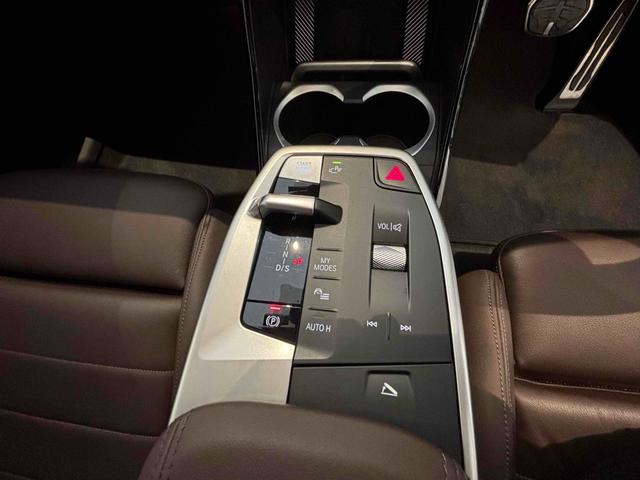 Ｘ２ ｘＤｒｉｖｅ　２０ｉ　Ｍスポーツハイラインパッケージ　レンタカーＵＰ★　４ＷＤ　全周囲カメラ　オートクルーズコントロール　レーンアシスト　パワーシート　衝突被害軽減システム　ＬＥＤヘッドランプ　電動リアゲート　アルミホイール　スマートキー（7枚目）