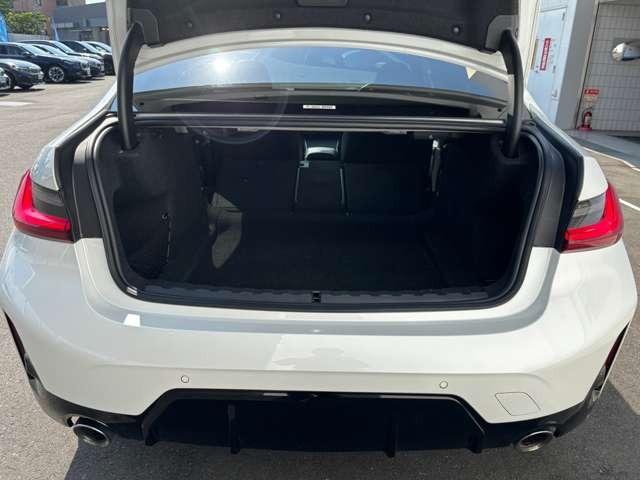 ３シリーズ ３２０ｉ　Ｍスポーツ　二年保証　ＢＭＷ認定中古車（13枚目）