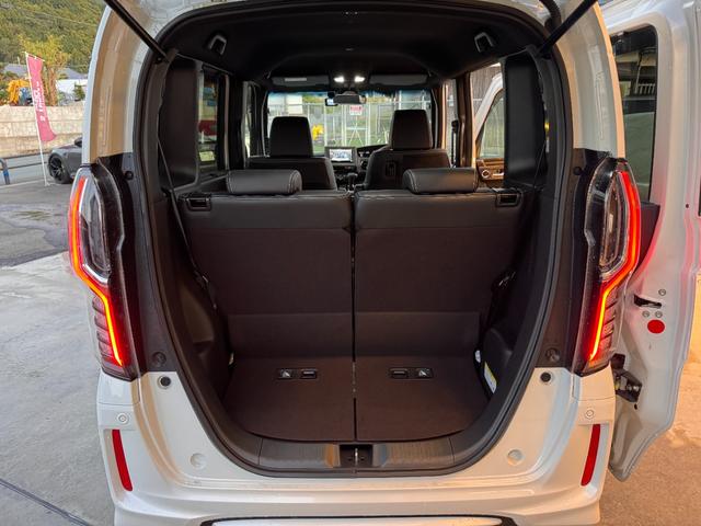 Ｎ－ＢＯＸカスタム Ｇ・ＥＸターボホンダセンシング　助手席スーパースライドシート　アレルクリーンプラスシート　プラズマクラスター技術搭載フルオート・エアコンコンディショナー　プライムスムース＆トリコットコンビシート運転席助手席シートヒーター（11枚目）