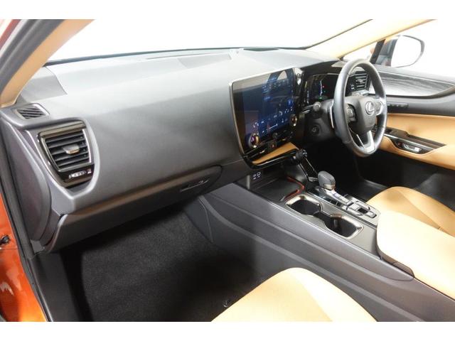 ＮＸ ＮＸ３５０ｈ　バージョンＬ　認定中古車　ドライブレコーダー　障害物センサー　レーンアシスト　レザーインテリア　２０インチアルミ　ＬＥＤヘッドランプ　電動シート　シートベンチレーター　サンルーフ　電動リアゲート　全周囲カメラ（6枚目）