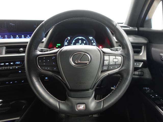 ＵＸ ＵＸ２５０ｈ　Ｆスポーツ　ドライブレコーダー　バックカメラ　クリアランスソナー　オートクルーズコントロール　レーンアシスト　衝突被害軽減システム　サンルーフ　ナビ　ＴＶ　オートマチックハイビーム　オートライト（2枚目）