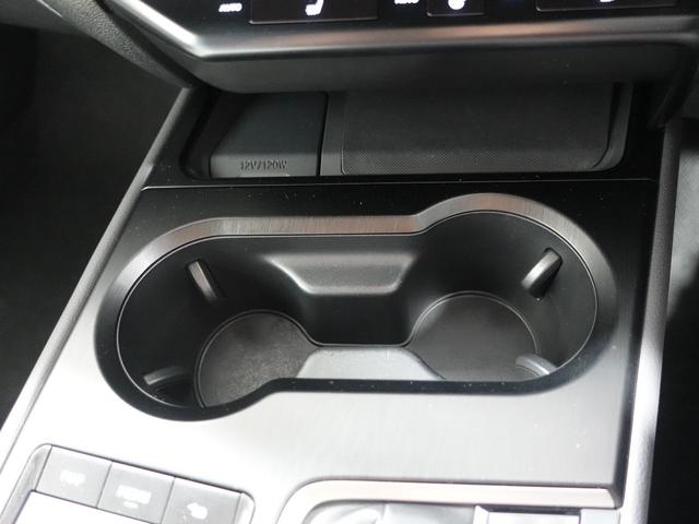 ＵＸ ＵＸ２５０ｈ　Ｆスポーツ　ドライブレコーダー　バックカメラ　クリアランスソナー　オートクルーズコントロール　レーンアシスト　衝突被害軽減システム　サンルーフ　ナビ　ＴＶ　オートマチックハイビーム　オートライト（9枚目）