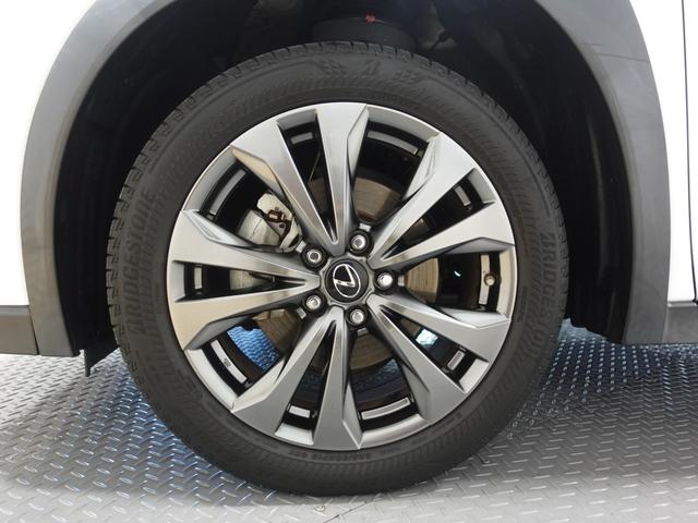 ＵＸ ＵＸ２５０ｈ　Ｆスポーツ　ドライブレコーダー　バックカメラ　クリアランスソナー　オートクルーズコントロール　レーンアシスト　衝突被害軽減システム　サンルーフ　ナビ　ＴＶ　オートマチックハイビーム　オートライト（18枚目）