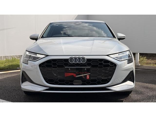 �i�t�����g�}�X�N�j�����Q�O�O�����^���ȏ�ł����肵�����s���o����悤�ɁA��͂ƃf�U�C���𗼗������݌v������Ă���܂��B