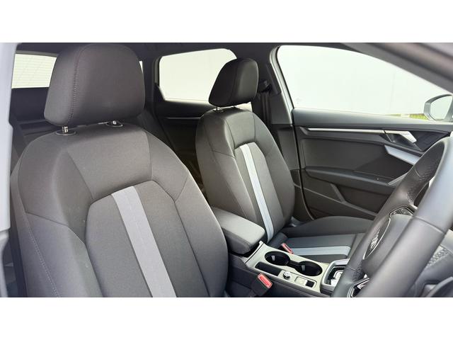 �i�^�]�ȁ^����ȁj�����Ԃ̃h���C�u�ł����ɂ��������ł߂̃V�[�g�ł��B�S�ԕW���ŃT�C�h�G�A�o�b�O��W���������Ă���܂��B