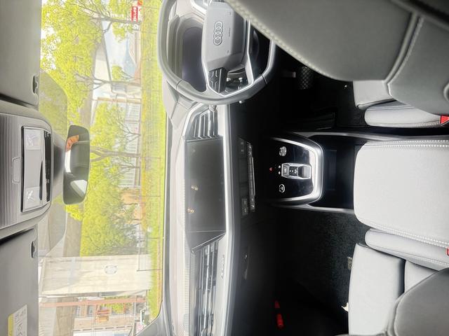 �i�C���p�l����j��i���Ǝg������𗼗������C���p�l����ł��B�^�]�ɏW���ł�����𐮂��܂��B