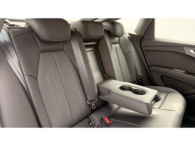 �i���A�V�[�g�j���Ђ���̂��抷�����A�ŏ��͏����p���̈Ⴂ��������Ǝv���܂��B�����Ԃ̃h���C�u�ł����ɂ����V�[�g�f�ނ�V�[�g�|�W�V�����ւ̍S���̊��������B