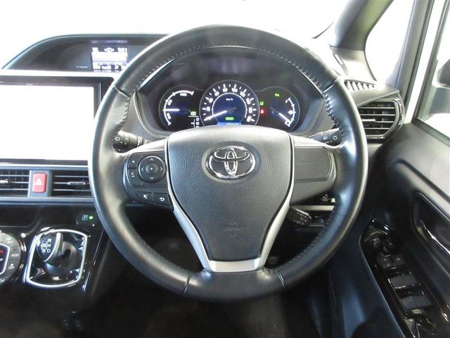 ノア ハイブリッドG フルセグ メモリーナビ DVD再生 ミュージックプレイヤー接続可 バックカメラ 衝突被害軽減システム ETC 両側電動スライド LEDヘッドランプ 乗車定員7人 3列シート ワンオーナー(9枚目)