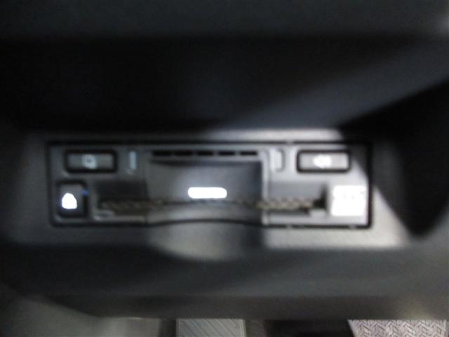 ヴェルファイア Ｚ　プレミア　４ＷＤ　革シート　サンルーフ　フルセグ　メモリーナビ　ミュージックプレイヤー接続可　後席モニター　バックカメラ　衝突被害軽減システム　ＥＴＣ　両側電動スライド　ＬＥＤヘッドランプ　乗車定員７人（26枚目）