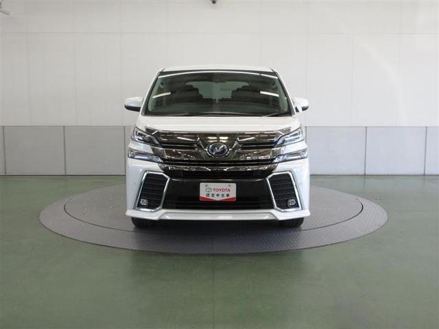 ヴェルファイアハイブリッド ＺＲ　４ＷＤ　フルセグ　メモリーナビ　ＤＶＤ再生　ミュージックプレイヤー接続可　後席モニター　バックカメラ　衝突被害軽減システム　ＥＴＣ　両側電動スライド　ＬＥＤヘッドランプ　乗車定員７人　３列シート（32枚目）