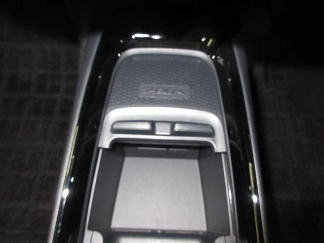 アクア G 4WD ミュージックプレイヤー接続可 バックカメラ 衝突被害軽減システム ETC ドラレコ LEDヘッドランプ(17枚目)