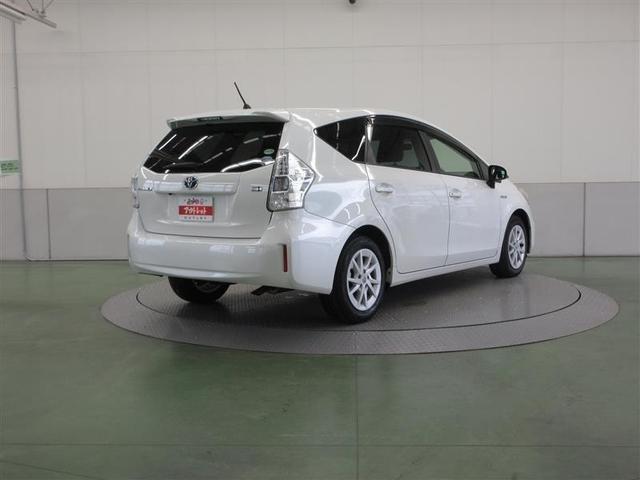 緊急ブレーキシグナルを搭載。急ブレーキ時にハザードランプが自動的に点滅し、追突からのリスクを軽減します。