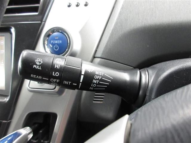 小雨時に便利な、時間調節機能付き間欠ワイパーです。