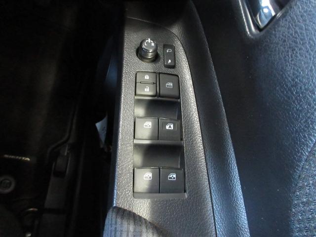 シエンタ ハイブリッドＧ　フルセグ　メモリーナビ　ＤＶＤ再生　ミュージックプレイヤー接続可　バックカメラ　衝突被害軽減システム　ＥＴＣ　両側電動スライド　ＬＥＤヘッドランプ　乗車定員７人　３列シート　ワンオーナー（22枚目）