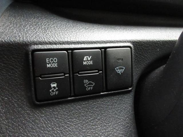 シエンタ ハイブリッドＧ　ワンセグ　メモリーナビ　ミュージックプレイヤー接続可　バックカメラ　衝突被害軽減システム　ＥＴＣ　両側電動スライド　ＬＥＤヘッドランプ　ウオークスルー　乗車定員７人　３列シート　ワンオーナー　記録簿（18枚目）