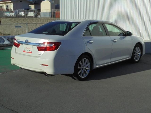 カムリ ハイブリッド　Ｇパッケージ　サンルーフ　フルセグ　メモリーナビ　ＤＶＤ再生　ミュージックプレイヤー接続可　バックカメラ　ＥＴＣ　ＨＩＤヘッドライト（8枚目）