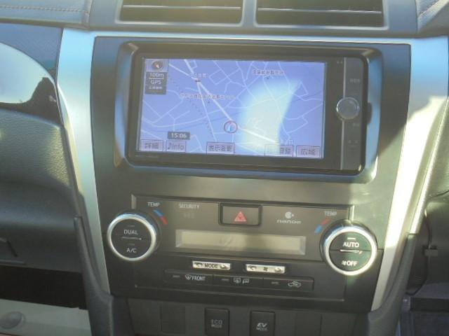 カムリ ハイブリッド　Ｇパッケージ　サンルーフ　フルセグ　メモリーナビ　ＤＶＤ再生　ミュージックプレイヤー接続可　バックカメラ　ＥＴＣ　ＨＩＤヘッドライト（11枚目）