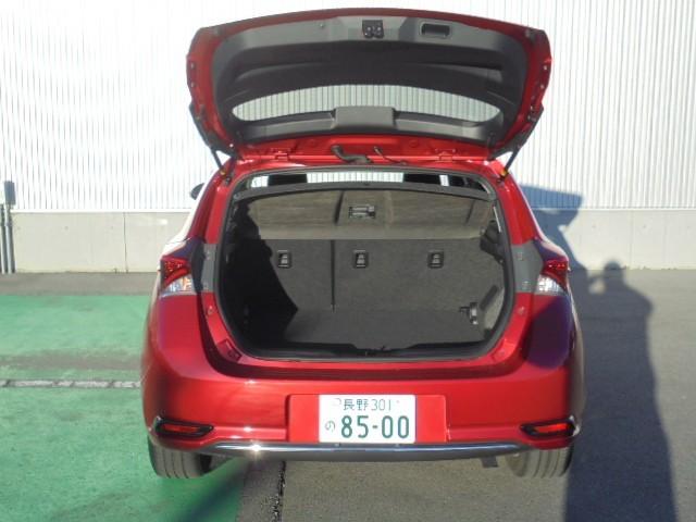 オーリス ハイブリッド　フルセグ　メモリーナビ　ＤＶＤ再生　ミュージックプレイヤー接続可　バックカメラ　衝突被害軽減システム　ＥＴＣ　ドラレコ　ＬＥＤヘッドランプ（8枚目）