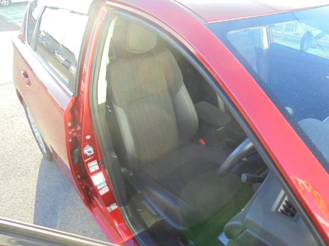 オーリス ハイブリッド　フルセグ　メモリーナビ　ＤＶＤ再生　ミュージックプレイヤー接続可　バックカメラ　衝突被害軽減システム　ＥＴＣ　ドラレコ　ＬＥＤヘッドランプ（12枚目）