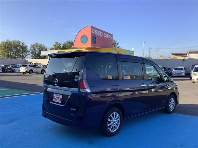 セレナ Ｘ　４ＷＤ　フルセグ　メモリーナビ　ＤＶＤ再生　ミュージックプレイヤー接続可　後席モニター　バックカメラ　衝突被害軽減システム　ＥＴＣ　乗車定員８人　３列シート（5枚目）