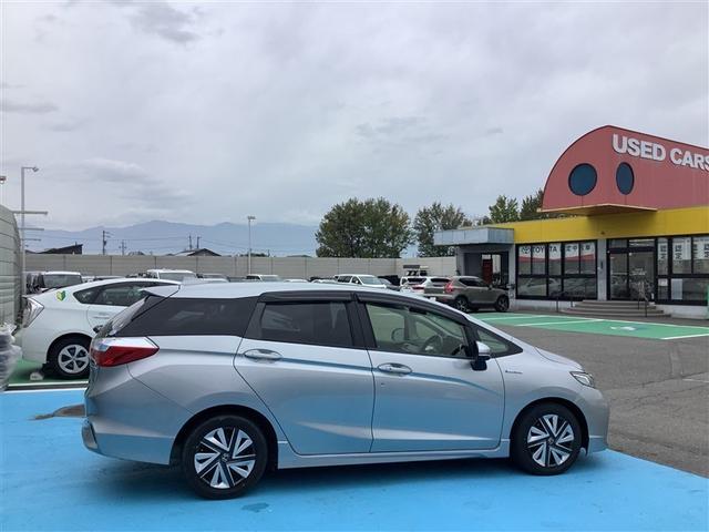 シャトル ハイブリッドX ワンセグ メモリーナビ DVD再生 ミュージックプレイヤー接続可 衝突被害軽減システム LEDヘッドランプ アイドリングストップ(6枚目)