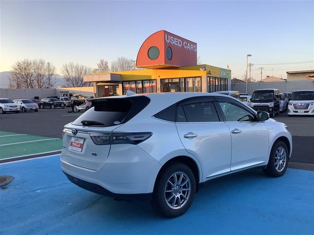 ハリアーハイブリッド プレミアム アドバンスドパッケージ 4WD フルセグ メモリーナビ DVD再生 ミュージックプレイヤー接続可 バックカメラ 衝突被害軽減システム ETC ドラレコ LEDヘッドランプ ワンオーナー 記録簿(3枚目)