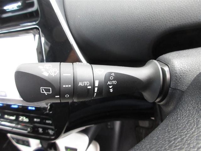 プリウス Ａツーリングセレクション　４ＷＤ　フルセグ　メモリーナビ　ＤＶＤ再生　ミュージックプレイヤー接続可　バックカメラ　衝突被害軽減システム　ＥＴＣ　ＬＥＤヘッドランプ（20枚目）