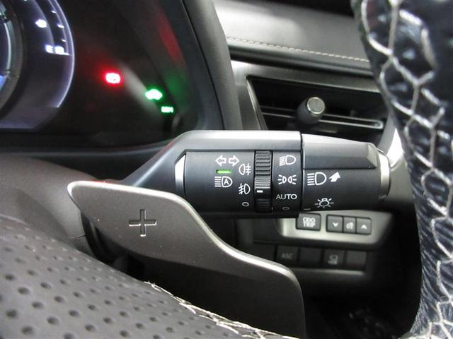 ＵＸ ＵＸ２５０ｈ　Ｆスポーツ　４ＷＤ　革シート　サンルーフ　フルセグ　メモリーナビ　ＤＶＤ再生　ミュージックプレイヤー接続可　バックカメラ　衝突被害軽減システム　ＥＴＣ　ＬＥＤヘッドランプ　ワンオーナー　記録簿（24枚目）