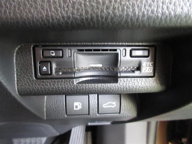 クラウンクロスオーバー ＲＳ　４ＷＤ　革シート　サンルーフ　フルセグ　メモリーナビ　ミュージックプレイヤー接続可　バックカメラ　衝突被害軽減システム　ＥＴＣ　ドラレコ　ＬＥＤヘッドランプ（22枚目）